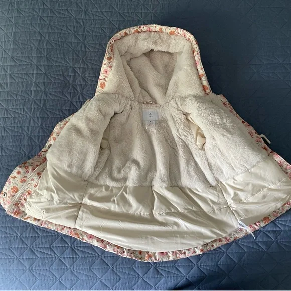 Kids Winter Jacket Size 1 - Picture 3 of 4